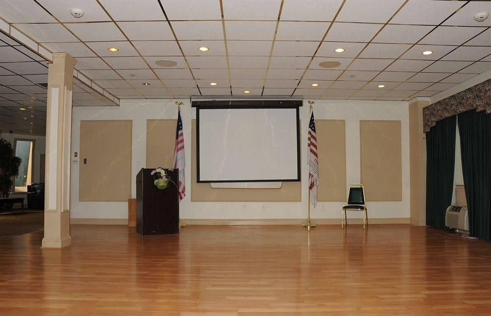 Madison Suites Hotel