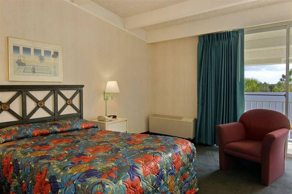 Meridian Hotel & Suites