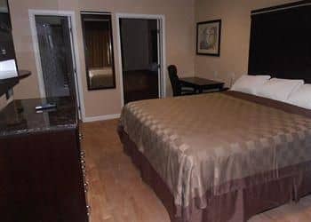 Rodeway Inn & Suites Rodeway Inn & Suites