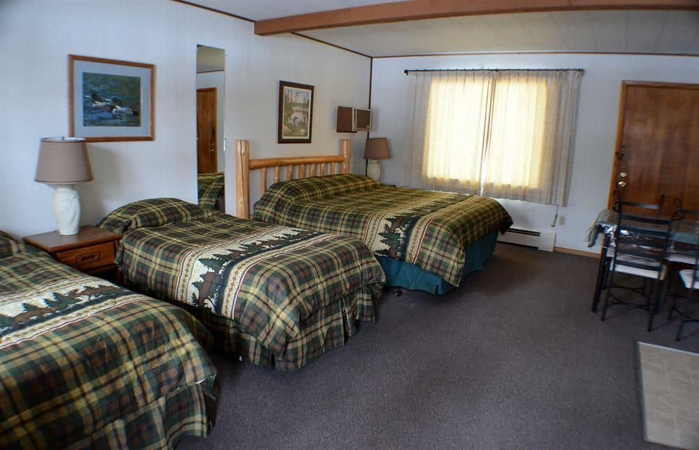 Currier's Lakeview Lodge