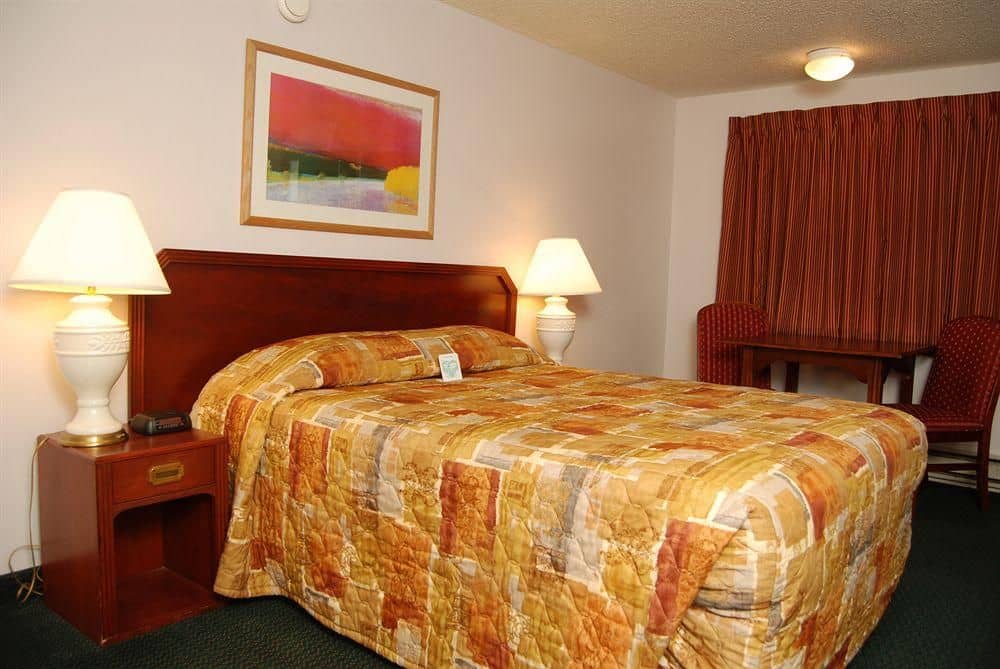 Country Inn and Suites Sunnyside