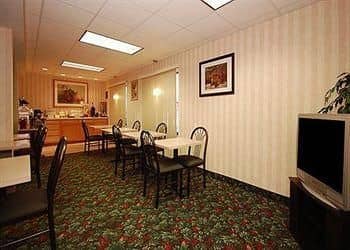 Super 8 North Lima OH