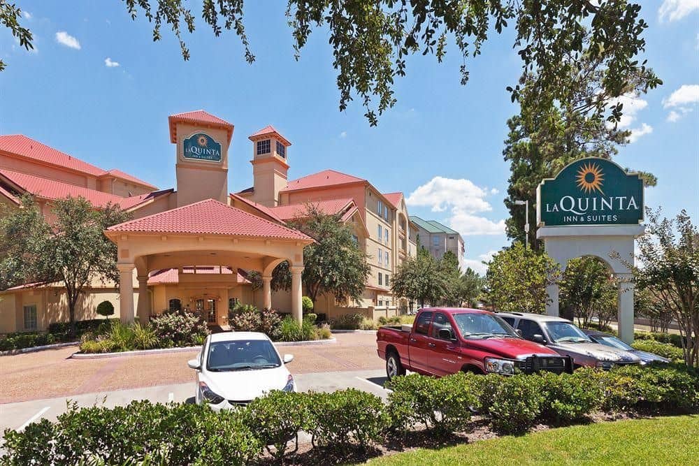 La Quinta George Bush Airport