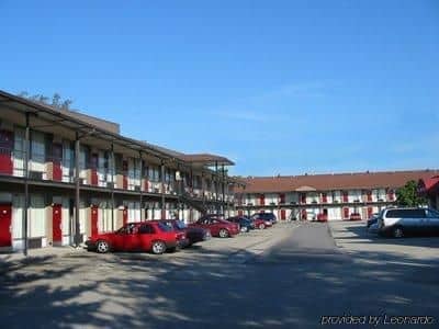 Red Carpet Inn - Louisville