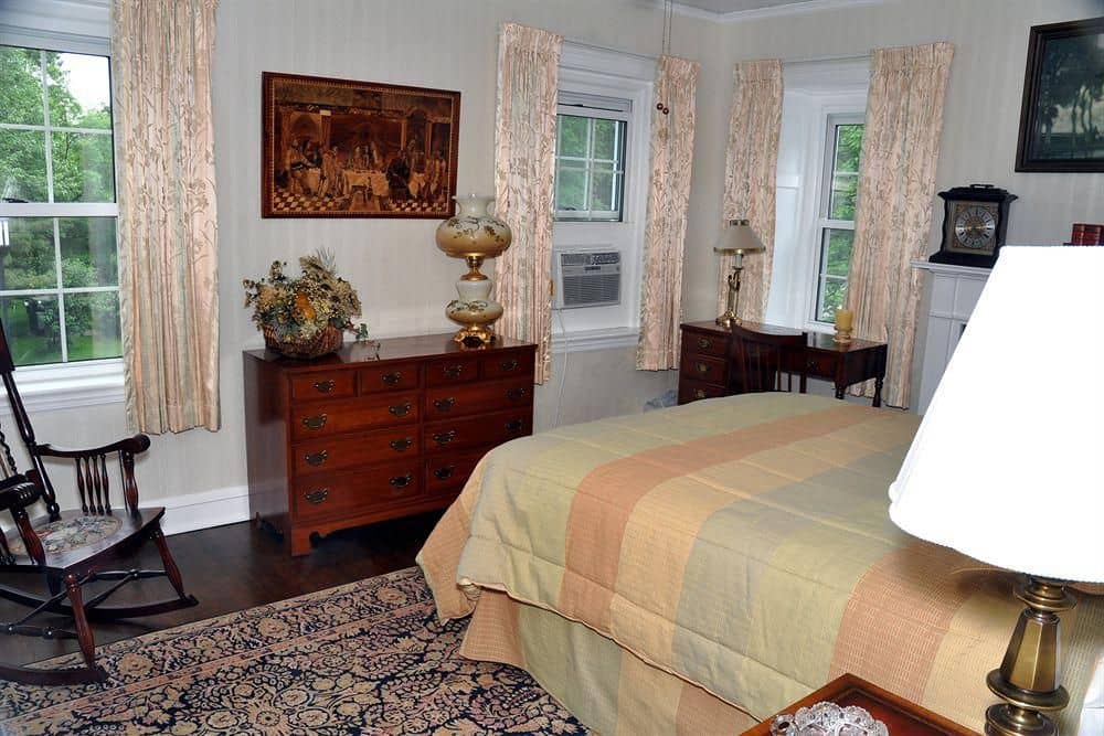 Robertshaw Country House Bed & Breakfast