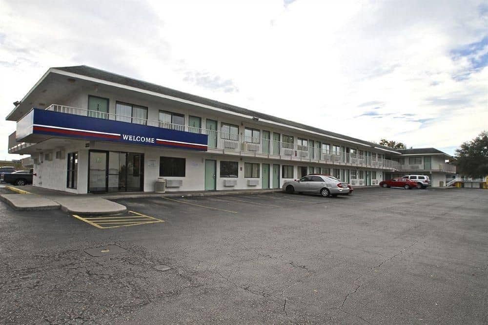 Motel 6 Tampa Downtown
