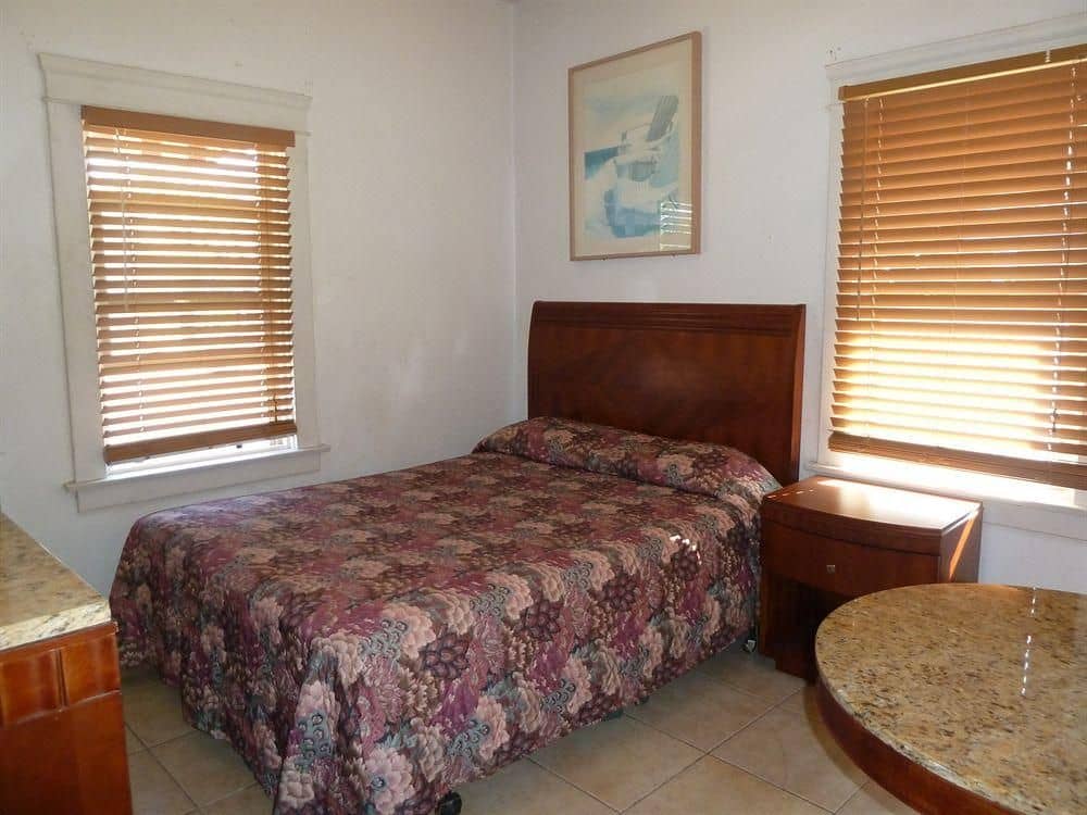 Dolphin Hotel