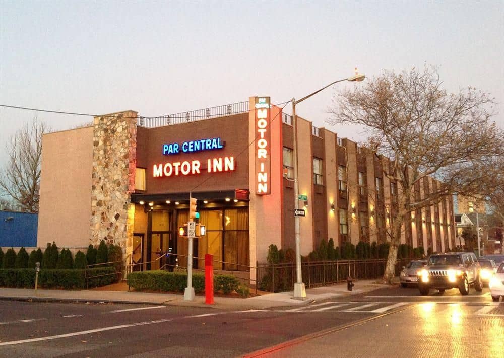 Par Central Motor Inn