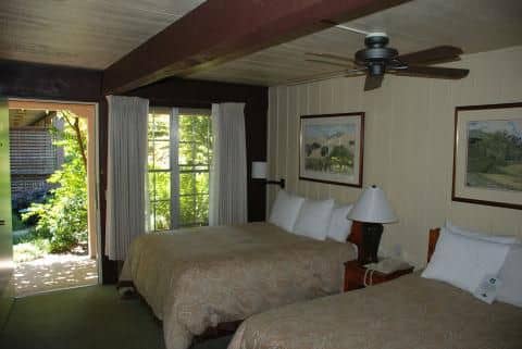 EL PUEBLO INN EL PUEBLO INN