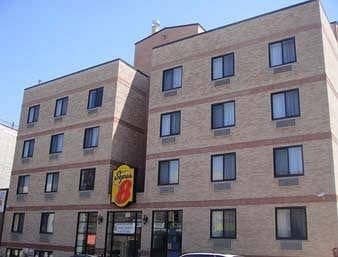 Super 8 Brooklyn / Park Slope Hotel