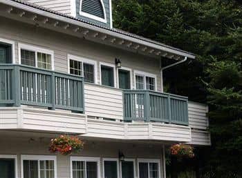Island Country Inn