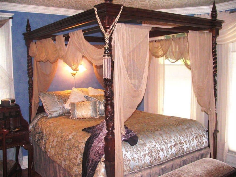 Larelle House Bed and Breakfast