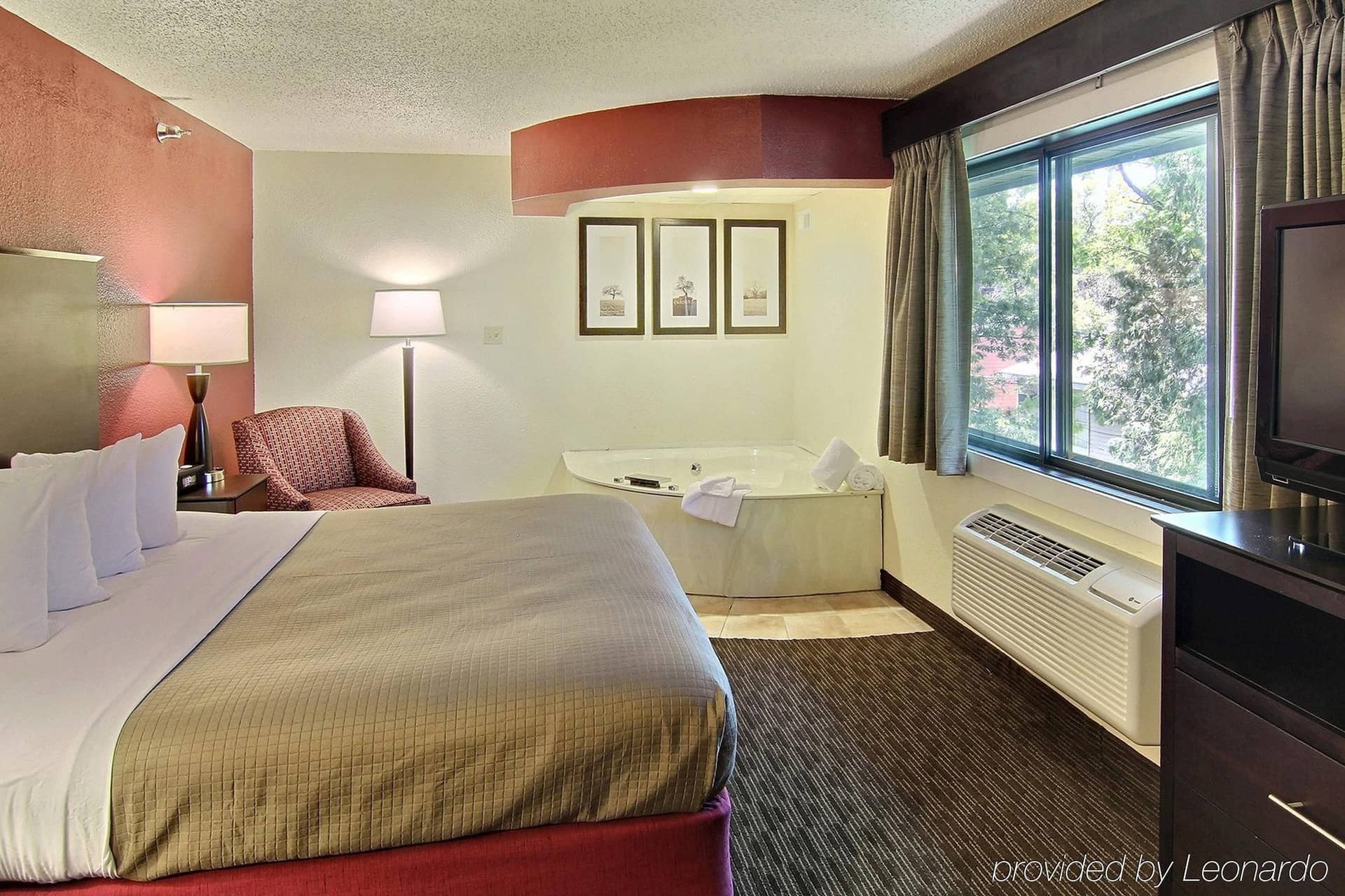 AmericInn Traverse City