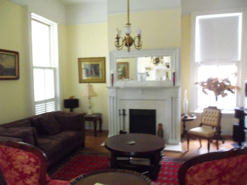 BERNEY FLY BED AND BREAKFAST