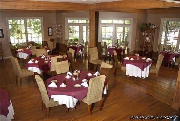 Eight Gables Inn