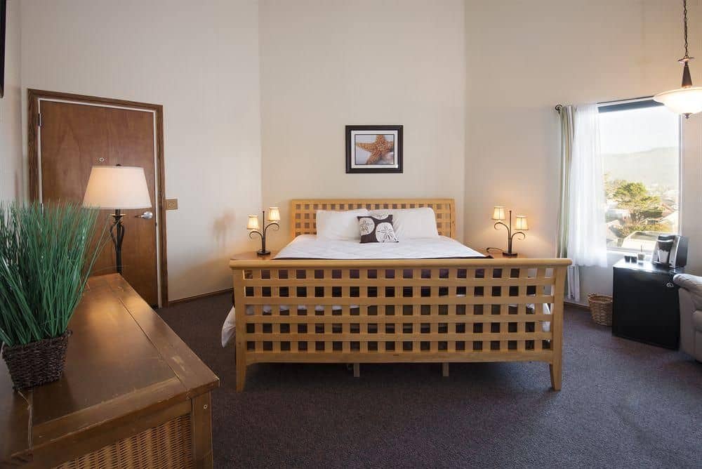 Seaside Oceanfront Inn