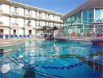 Starlux Hotel