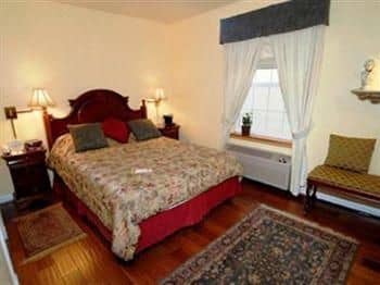 Excelsior Inn