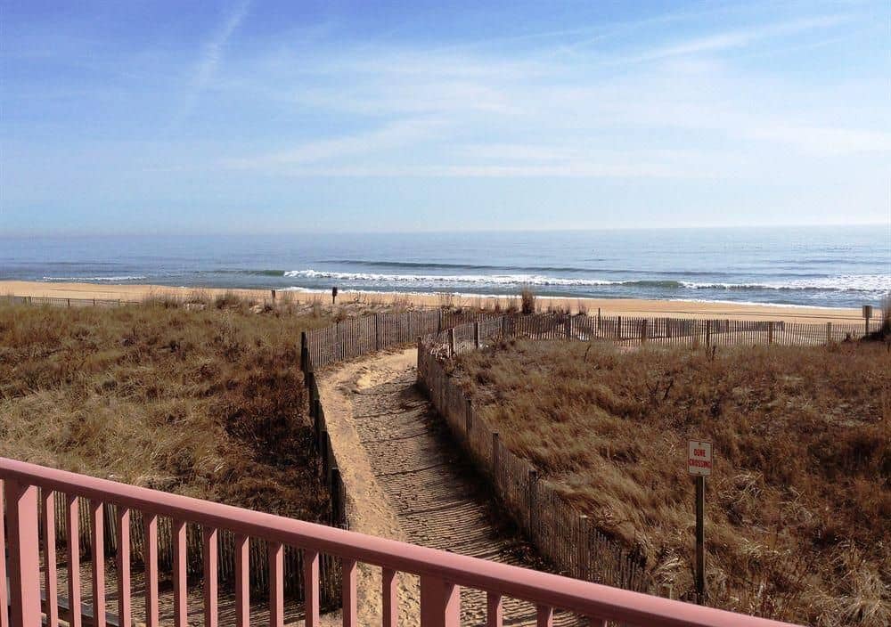 Dunes Manor Hotel