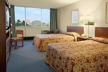 University Hotel & Suites