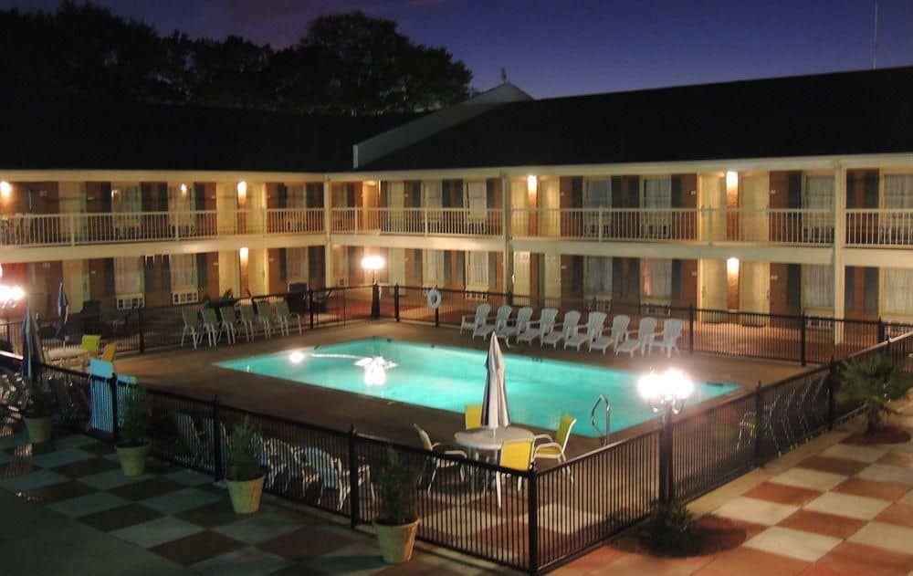 Guesthouse Inn and Suites