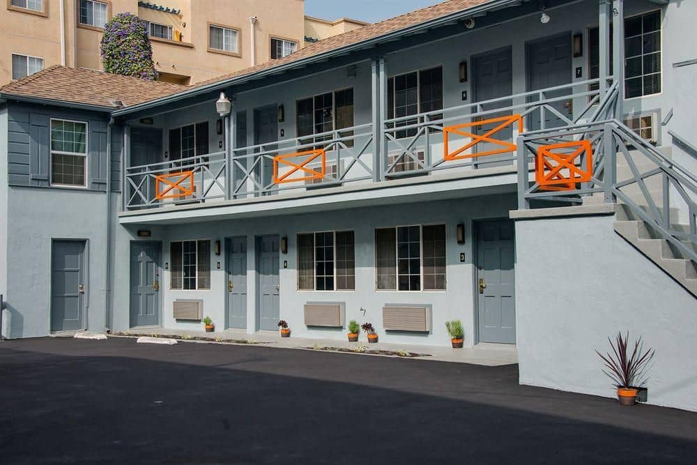 Jerry's Motel