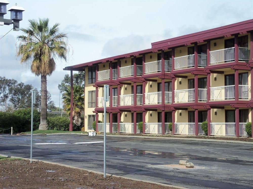 Sacramento Inn and Suites
