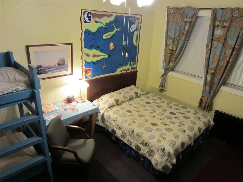 Pirate Haus Inn