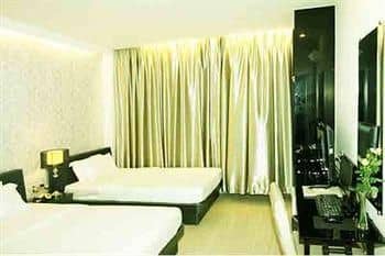 The White 2 Hotel
