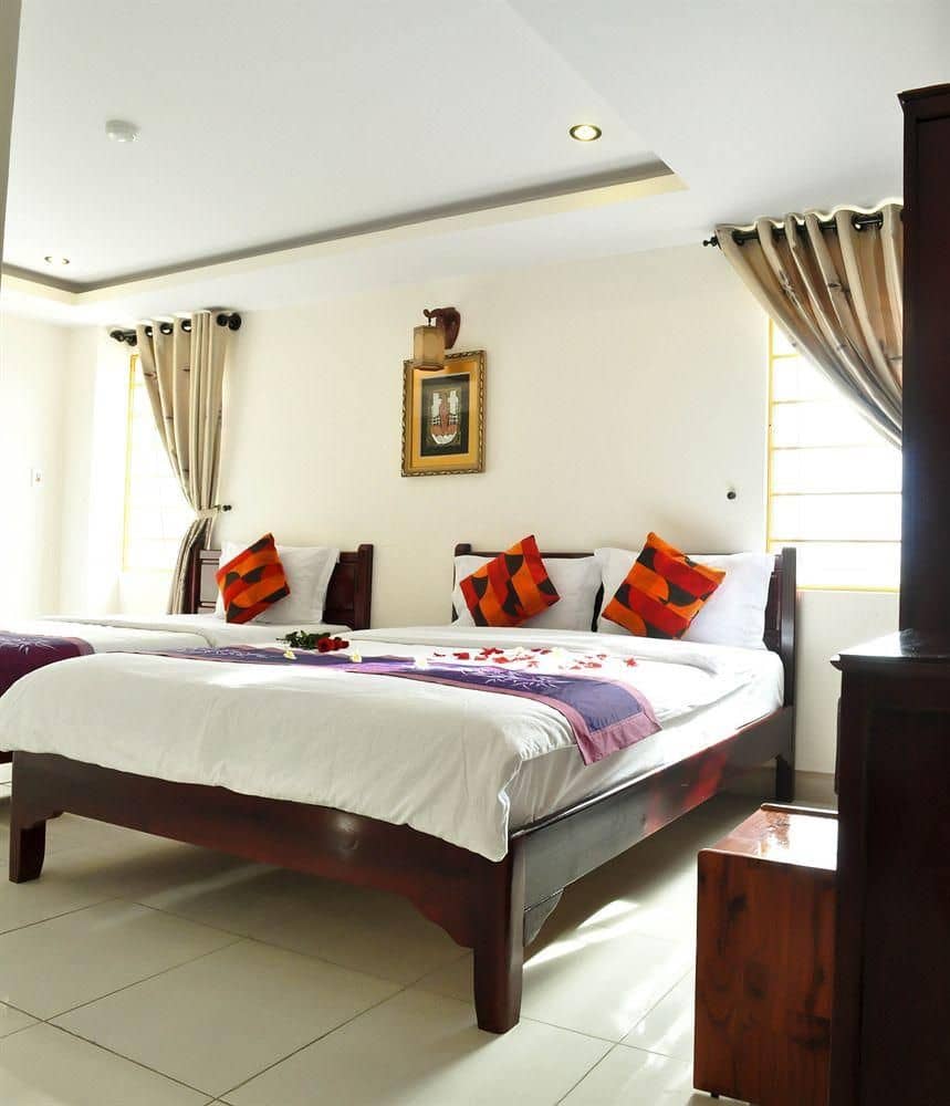 Champa Hotel
