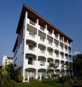 Pinnacle Golden Beach Hotel