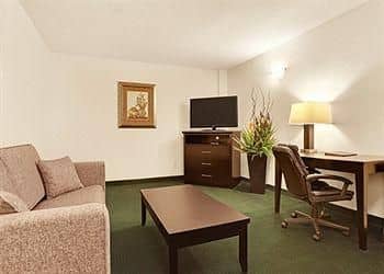 Comfort Inn and Suites Downtown Edmonton Comfort Inn and Suites Downtown Edmonton