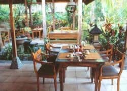 Pondok Sari Beach Bungalow Resort and Spa