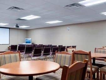 Days Inn And Suites Cochrane