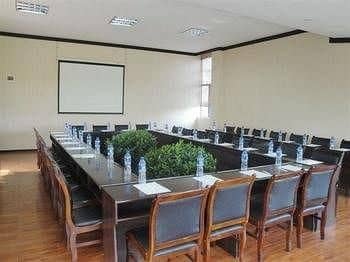 Guilin Dongjiang Golf Resort Hotel