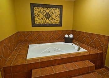 Comfort Suites