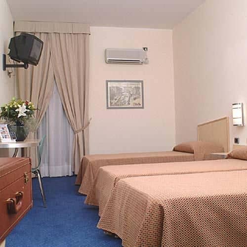 Fasthotel Roma Sud