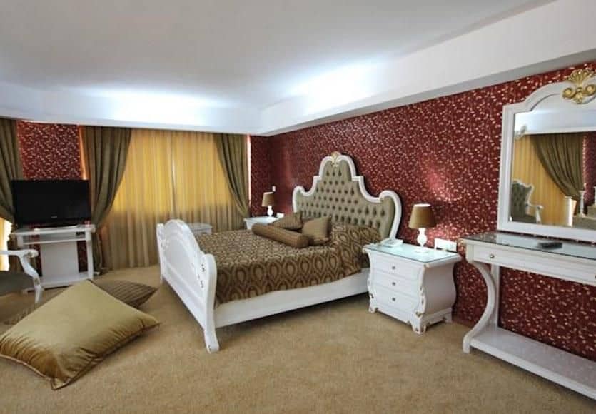 Grand Corner Boutique Hotel
