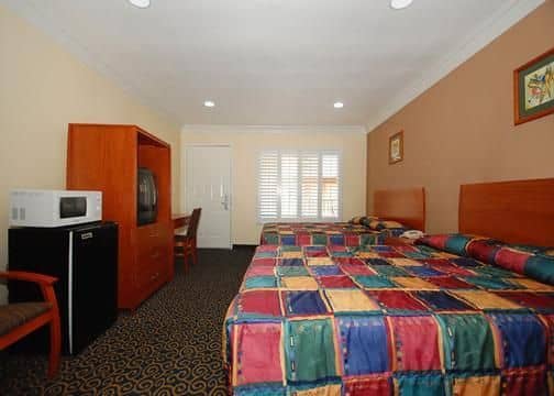 Rodeway Inn & Suites