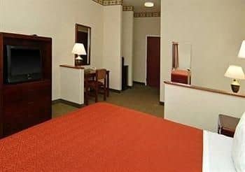 Quality Inn & Suites Quality Inn & Suites