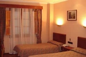 Los Castaqos Hotel