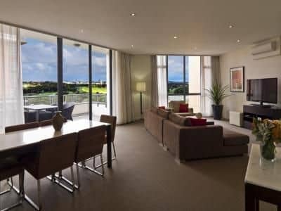 Meriton Waterloo