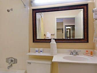 Howard Johnson Plaza Hotel