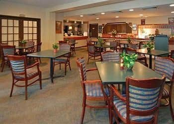 Quality Suites Bluebonnet Center