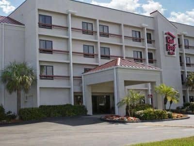 Red Roof Inn Airport Hotel