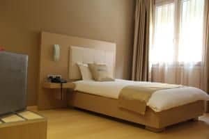 Sky 2 Hotel