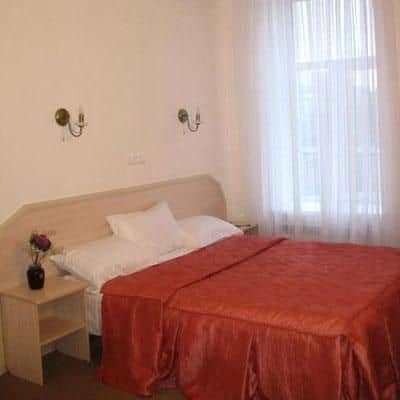 5 Evenings Hotel