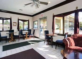 Rodeway Inn & Suites Rodeway Inn & Suites