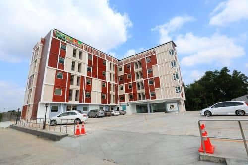 โรงแรมทริปเปิลส์ทรีส์