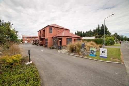 Red Tussock Motel Red Tussock Motel